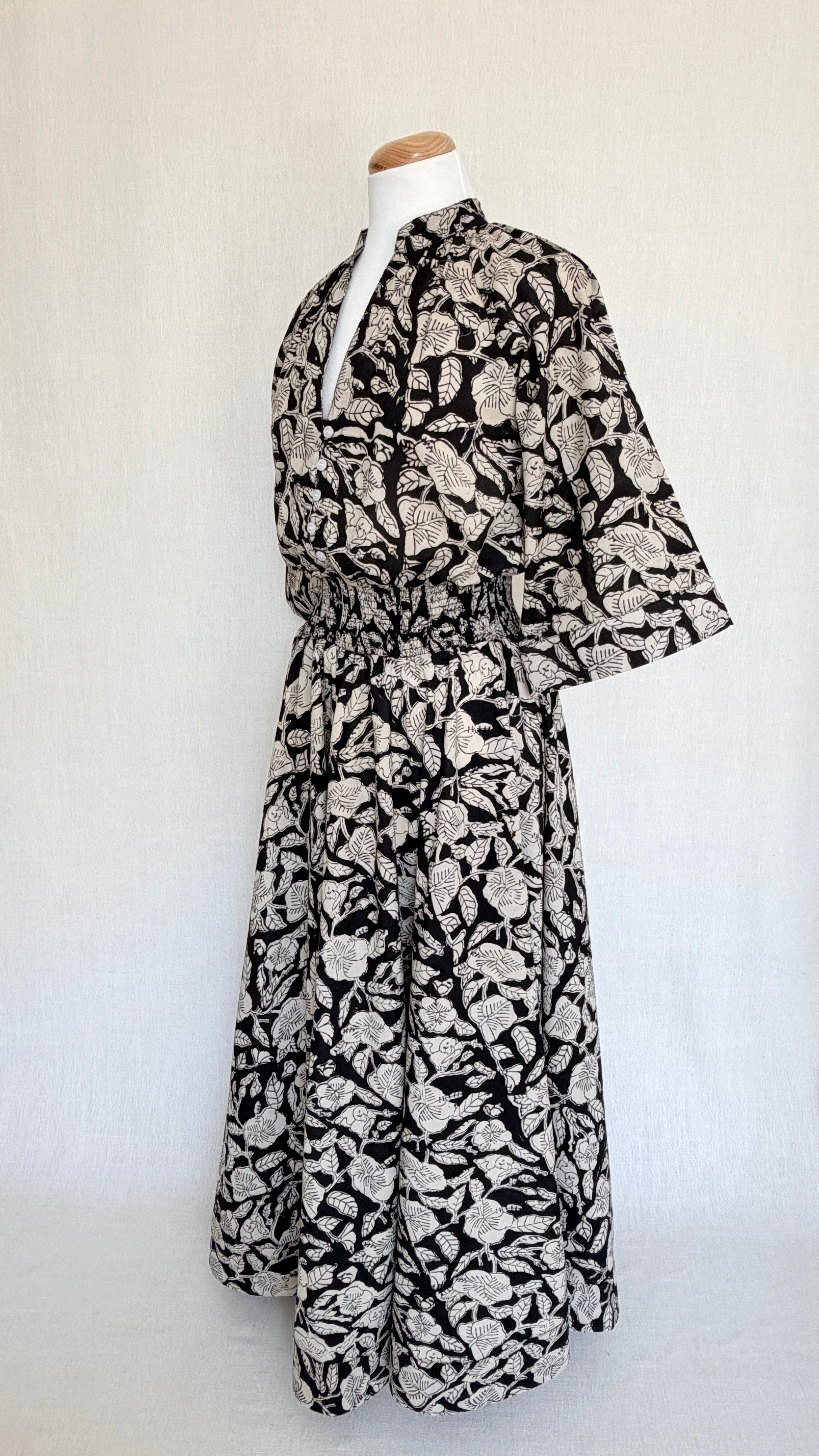 Oasis Dress - Raven