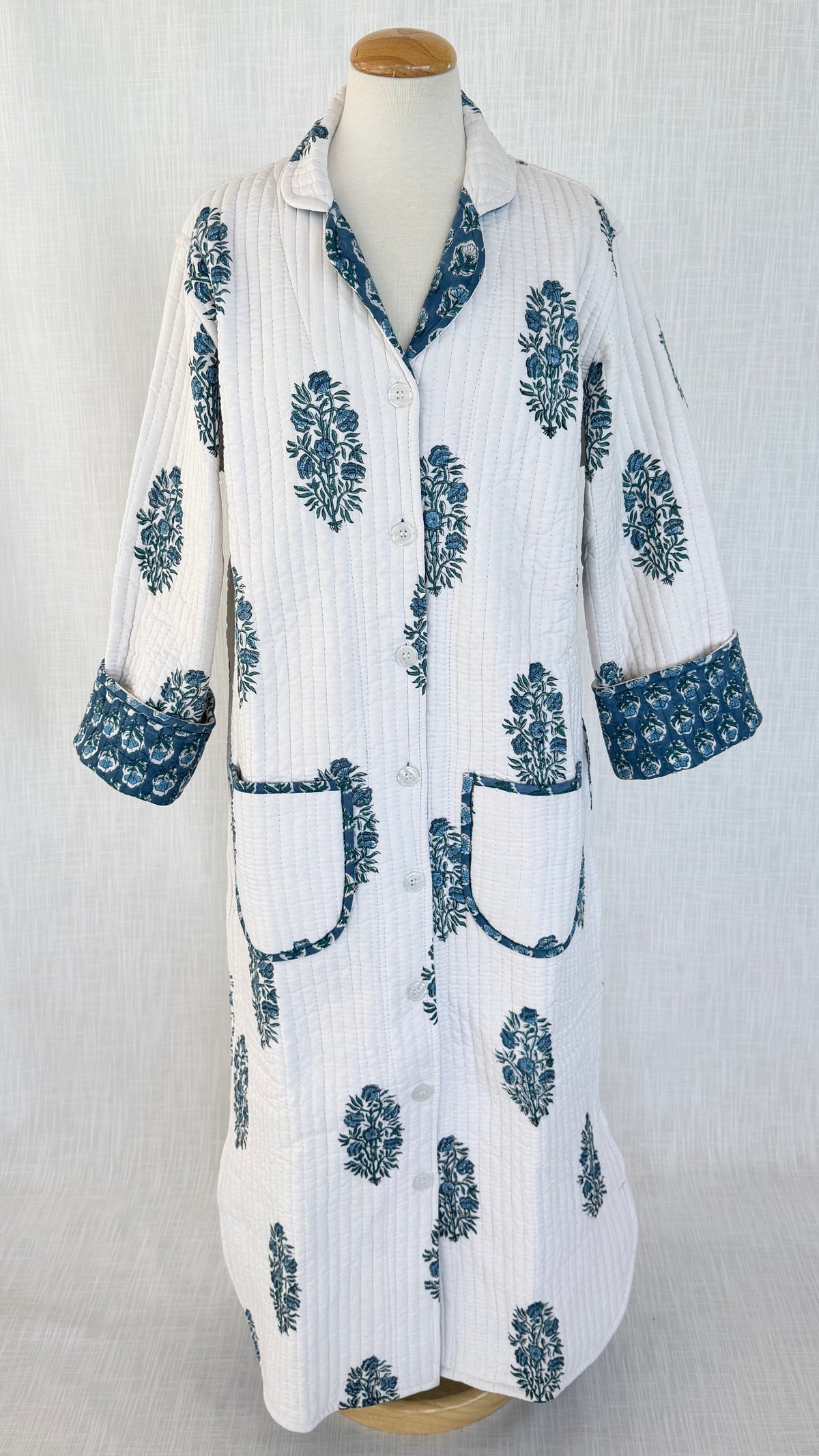 Lounge Robe / Dock Coat - Porcelain