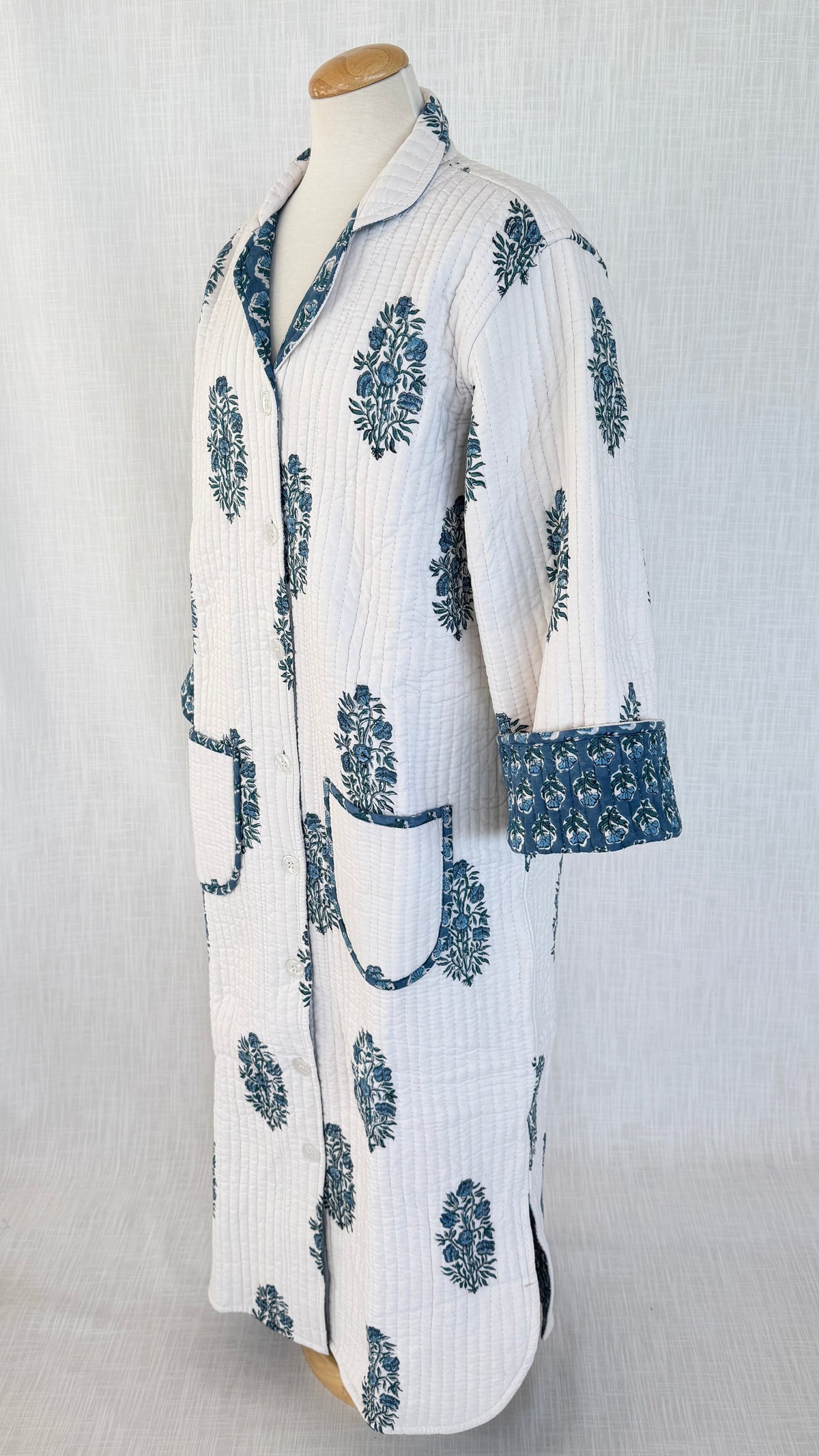 Lounge Robe / Dock Coat - Porcelain